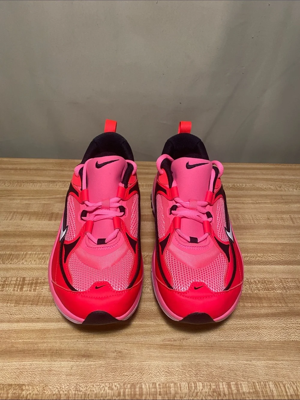 Nike Air Max Bliss Next Nature Laser Pink Solar Red Black Running Shoes Womens 8 - Picture 2 of 7